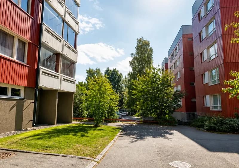 As Oy Kuulakuja 4 ja Keihästie 3 - Linjasaneeraus